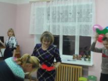 игра "Нарядная мама"